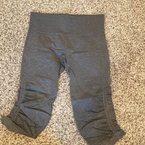 Lululemon capri leggings - size 6